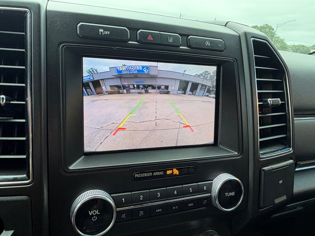 2021 Ford Expedition - $23,900