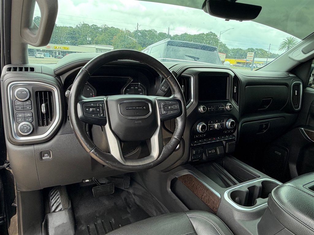 2020 GMC Sierra - $32,900