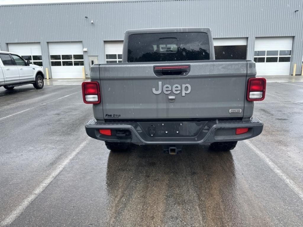 2022 Jeep Gladiator - $42,000