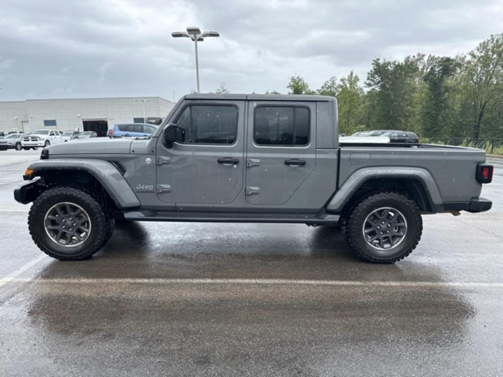 2022 Jeep Gladiator - $42,000