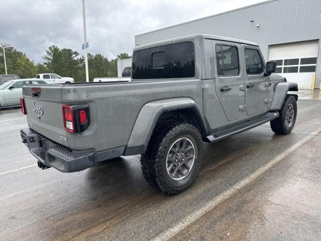 2022 Jeep Gladiator - $42,000