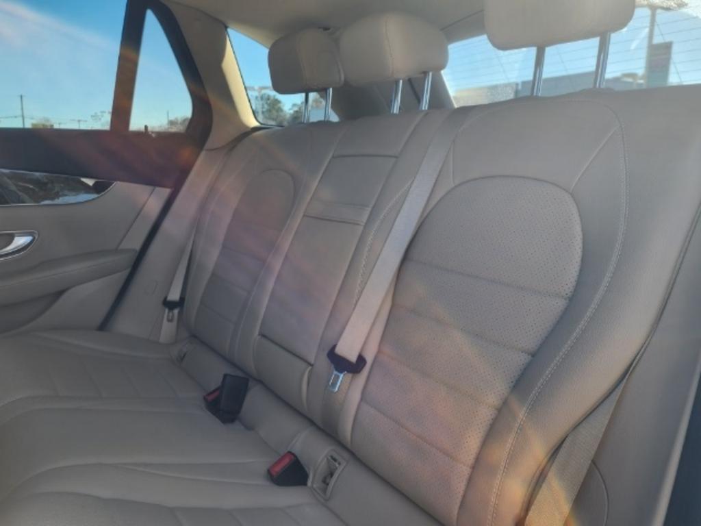 2021 Mercedes-Benz GLC GLC 300 photo