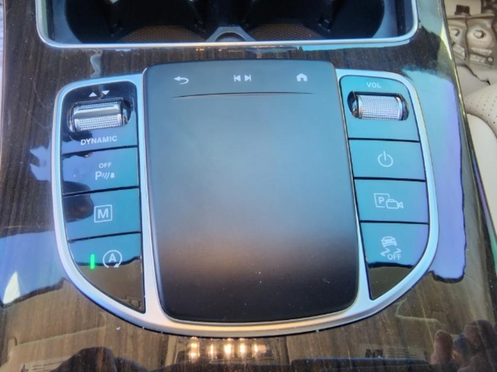2021 Mercedes-Benz GLC GLC 300 photo