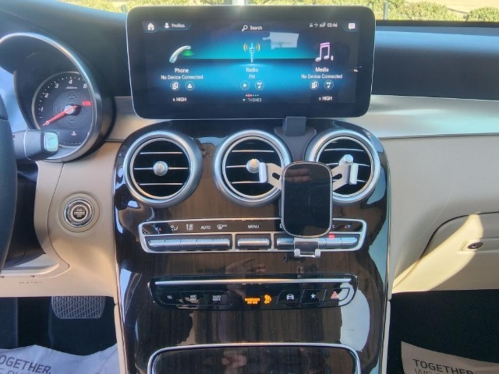 2021 Mercedes-Benz GLC GLC 300 photo