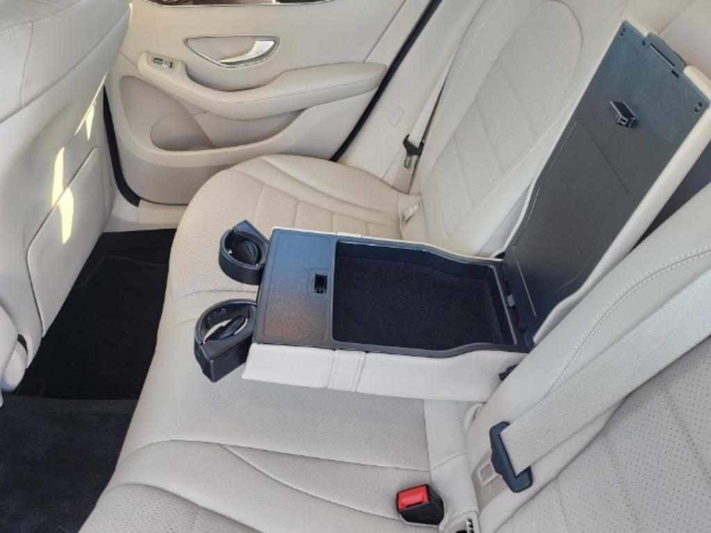 2021 Mercedes-Benz GLC GLC 300 photo