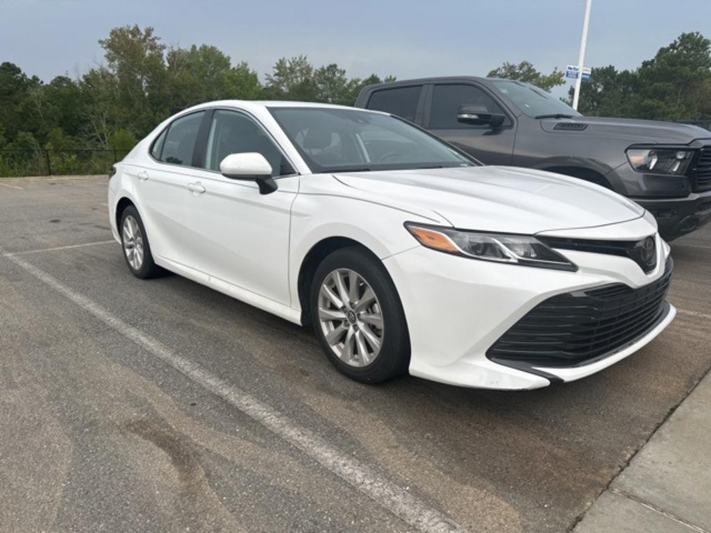 2019 Toyota Camry - $19,500