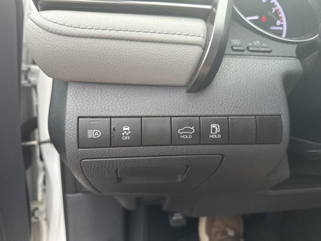 2019 Toyota Camry - $19,500