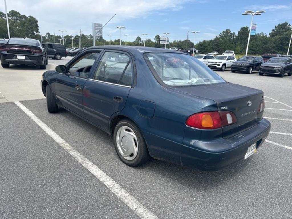 2000 Toyota Corolla - $1,000