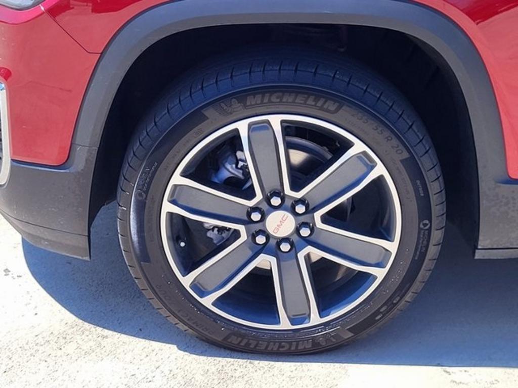 2022 GMC Acadia SLT photo
