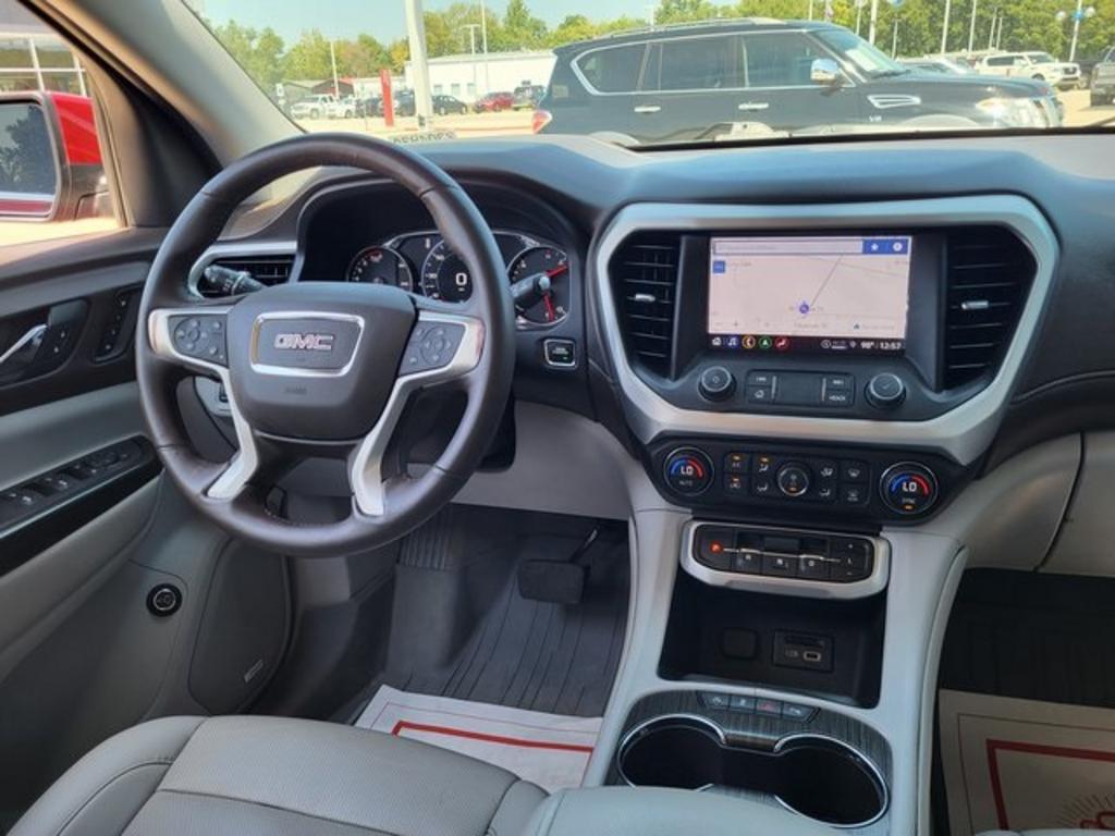 2022 GMC Acadia SLT photo