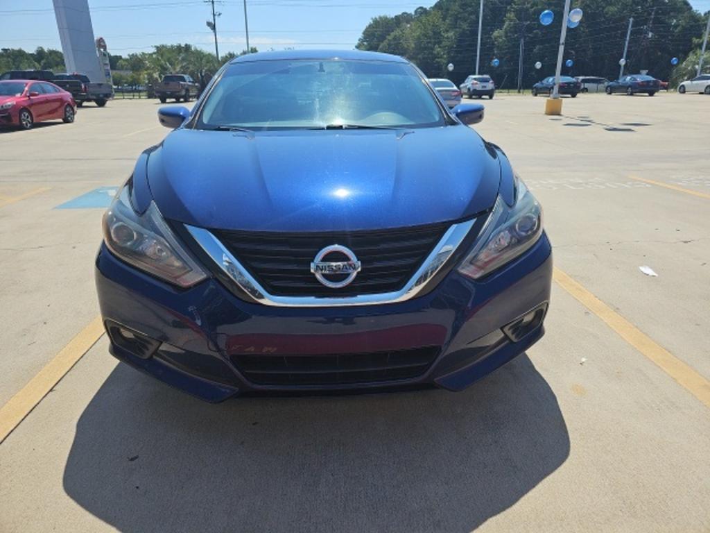 2017 Nissan Altima - $16,500