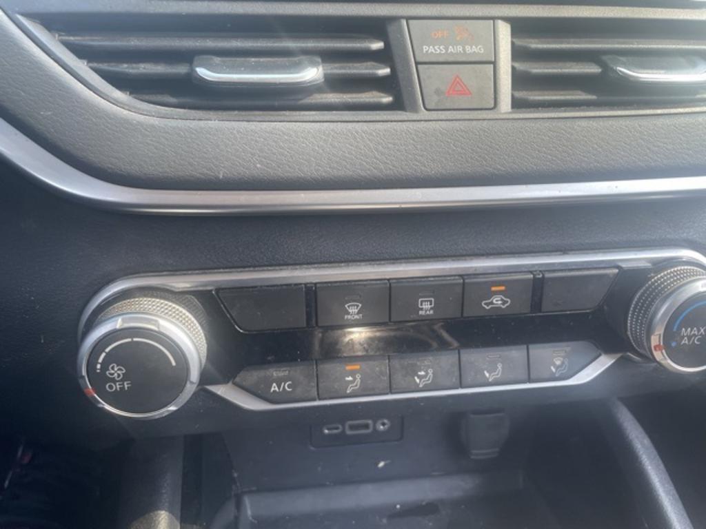 2021 Nissan Altima - $22,000