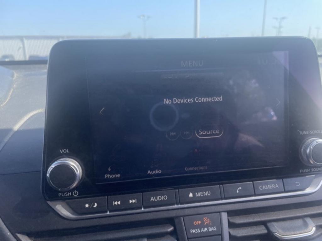 2021 Nissan Altima - $22,000