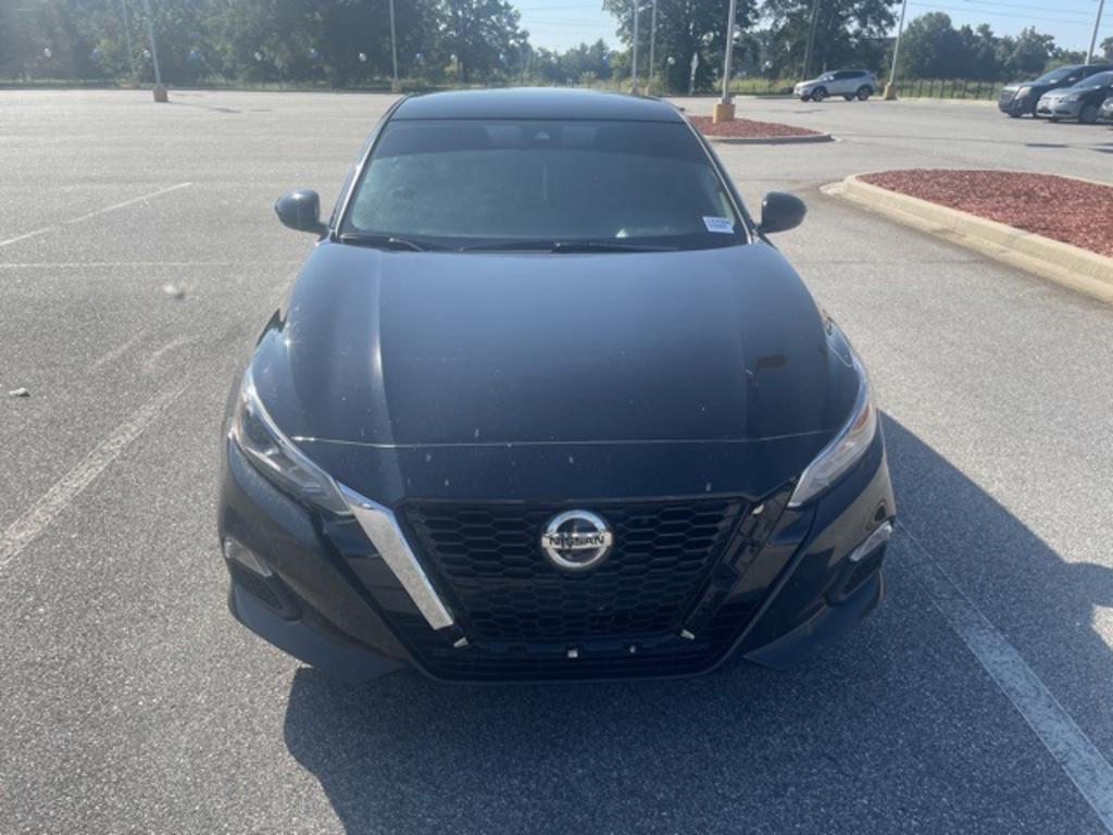 2021 Nissan Altima - $22,000