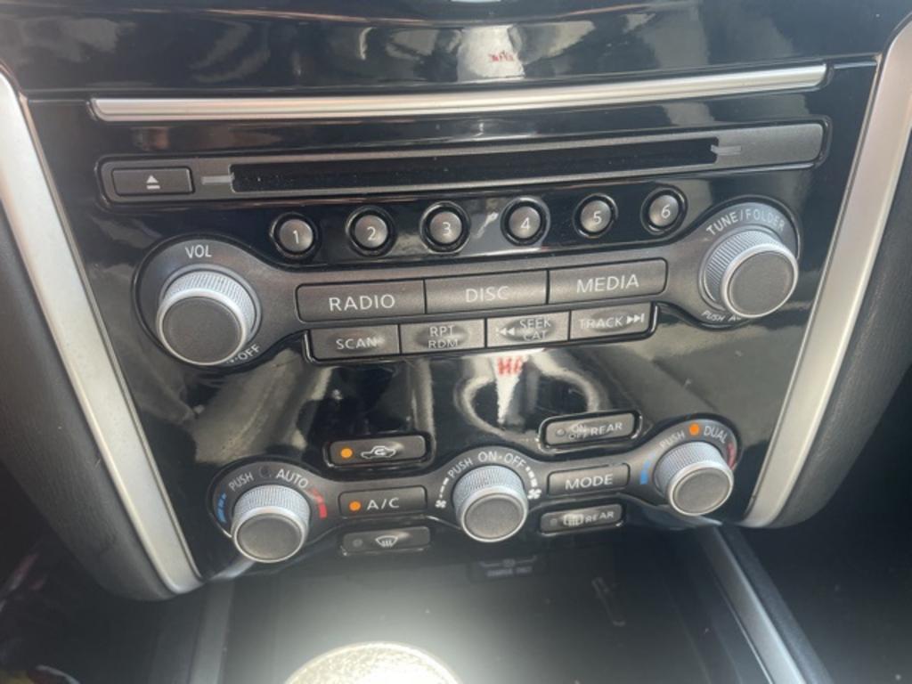2018 Nissan Pathfinder - $15,500