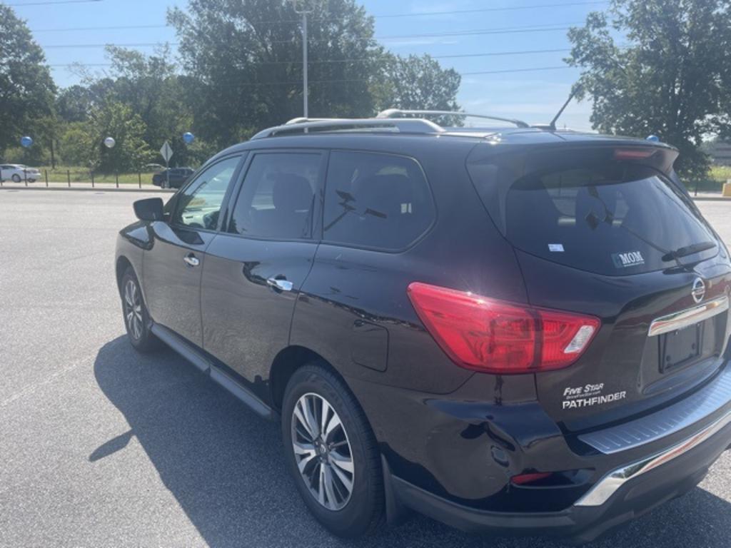 2018 Nissan Pathfinder - $15,500