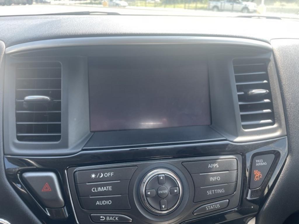 2018 Nissan Pathfinder - $15,500
