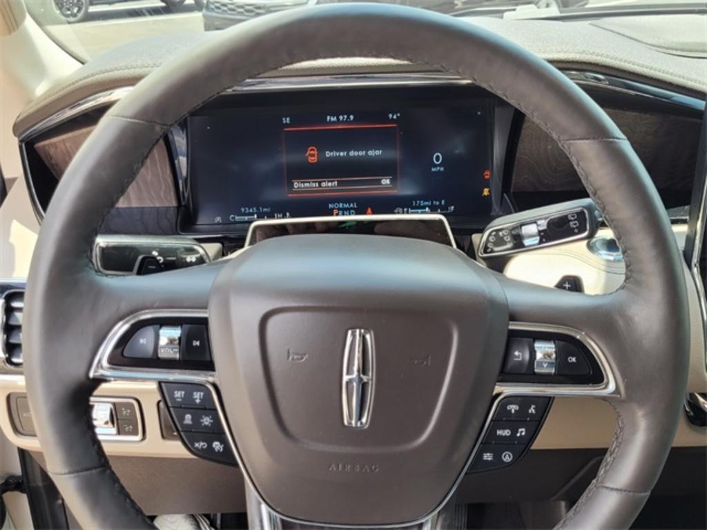 2023 Lincoln Navigator - $92,088