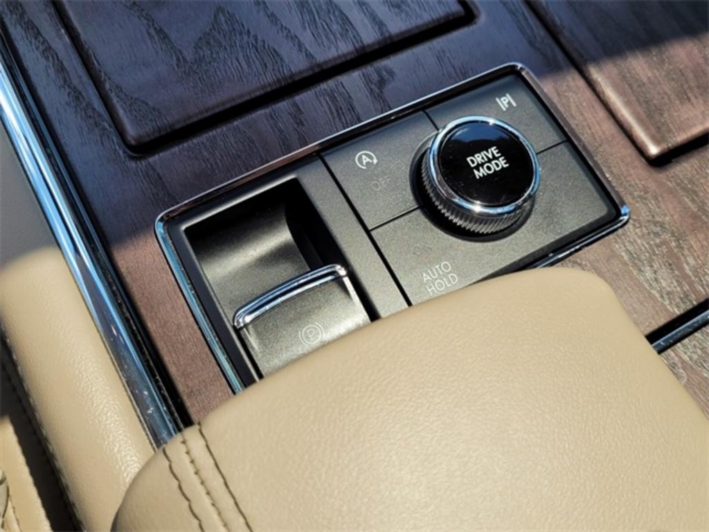 2023 Lincoln Navigator - $92,088