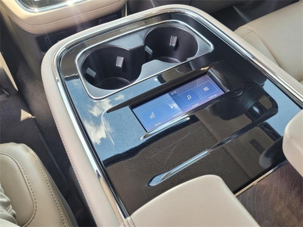 2023 Lincoln Navigator - $92,088