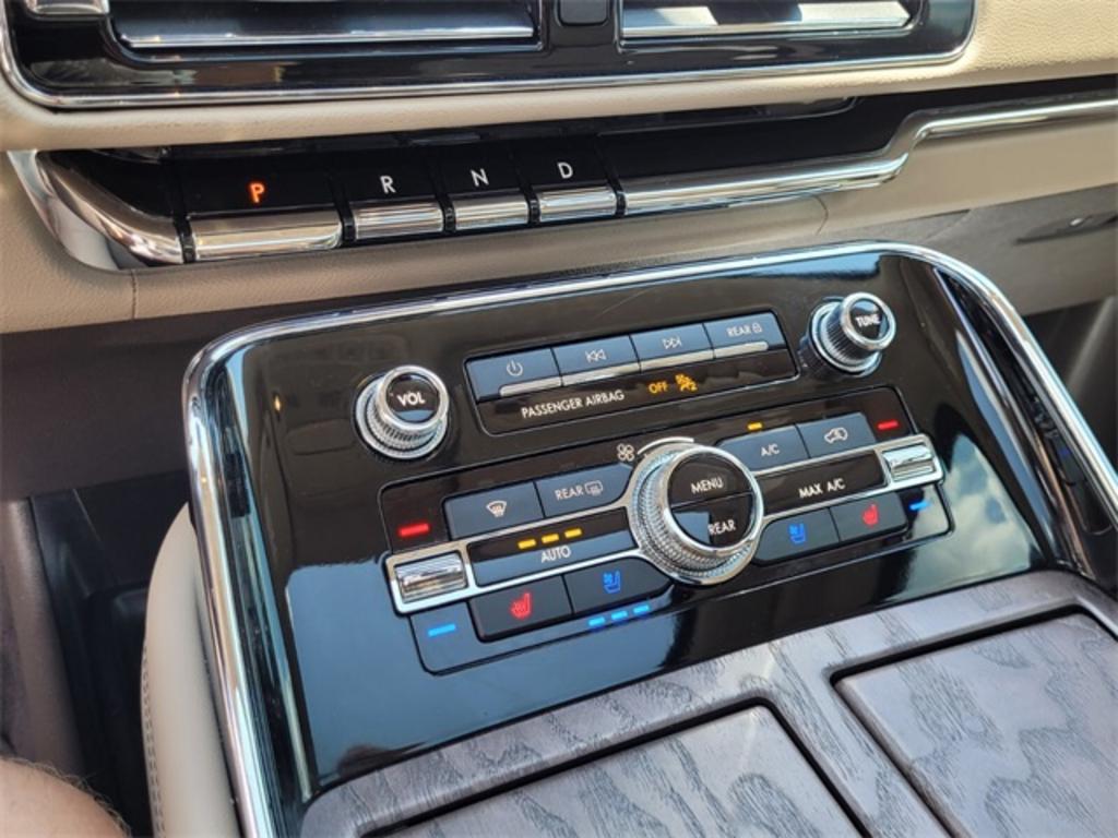 2023 Lincoln Navigator - $92,088