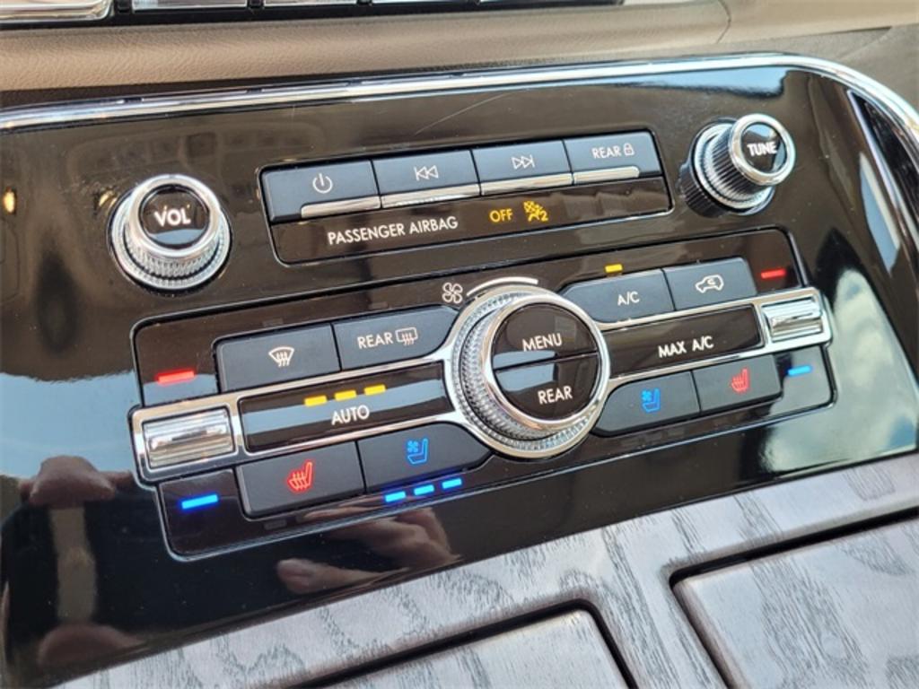 2023 Lincoln Navigator - $92,088
