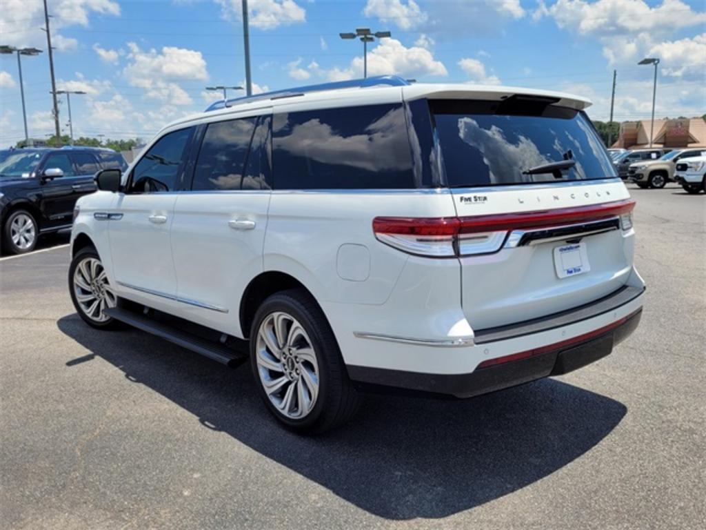 2023 Lincoln Navigator - $92,088