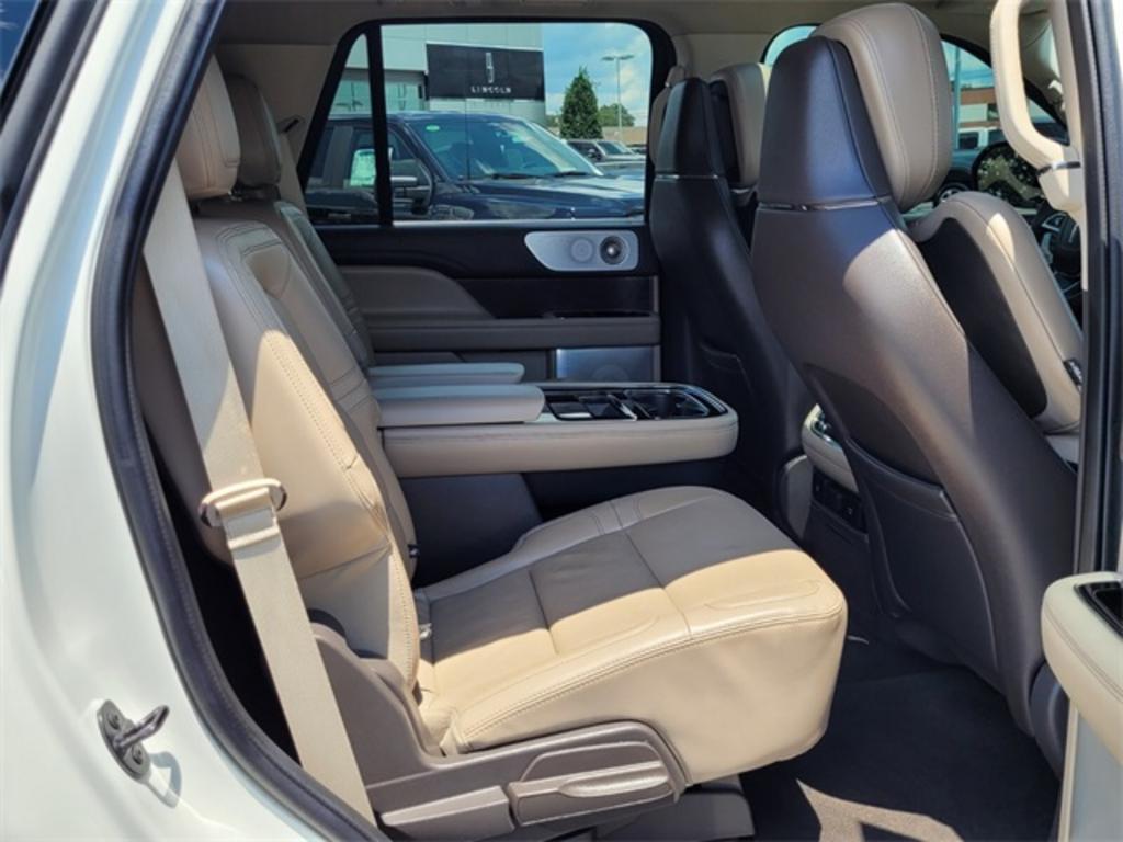 2023 Lincoln Navigator - $92,088