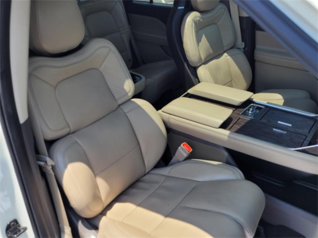2023 Lincoln Navigator - $92,088