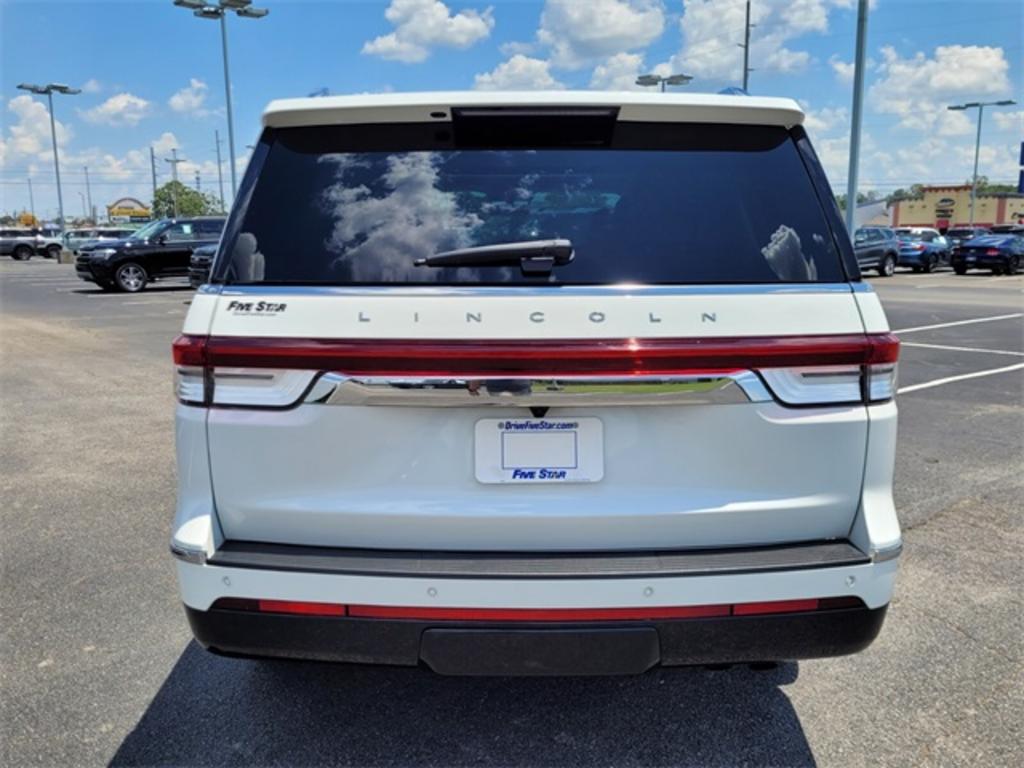2023 Lincoln Navigator - $92,088