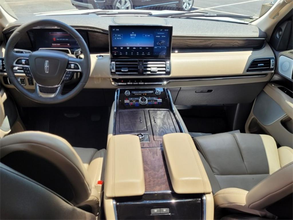 2023 Lincoln Navigator - $92,088