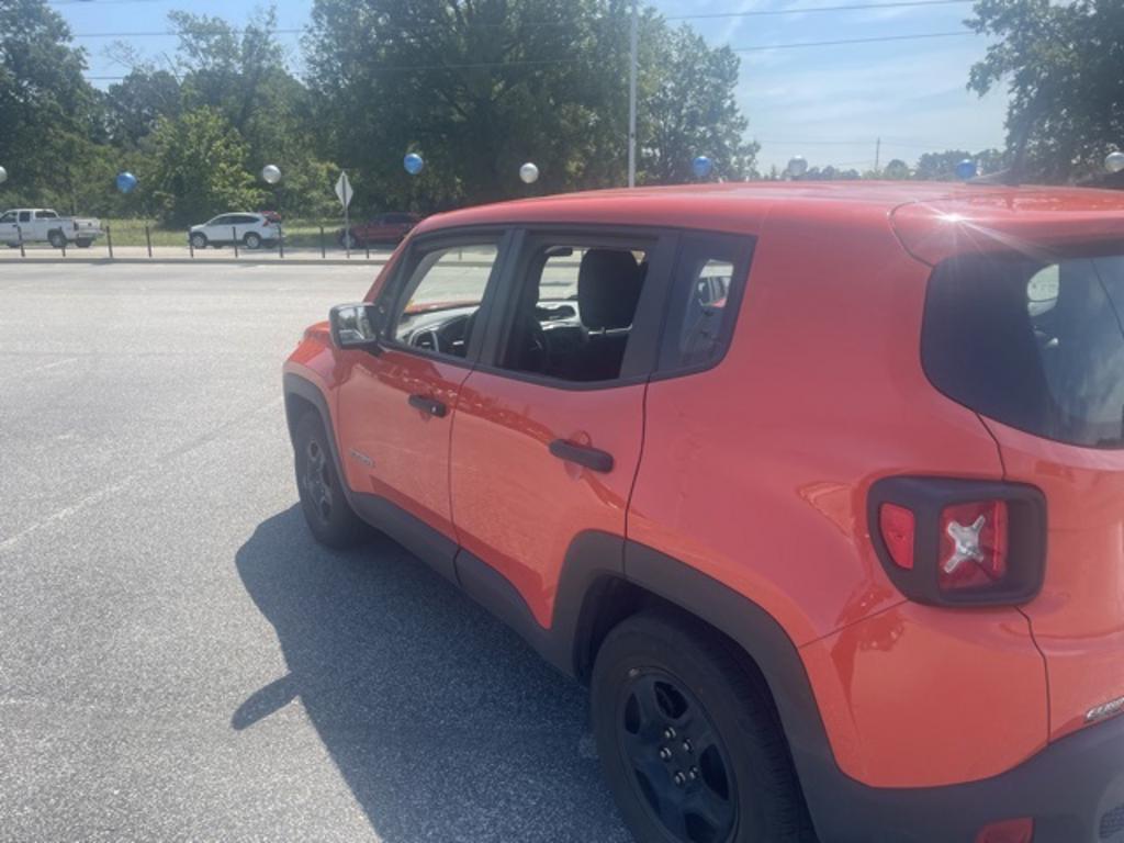 2021 Jeep Renegade - $22,500