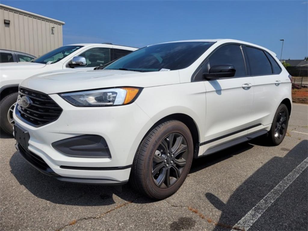 2022 Ford Edge SE photo