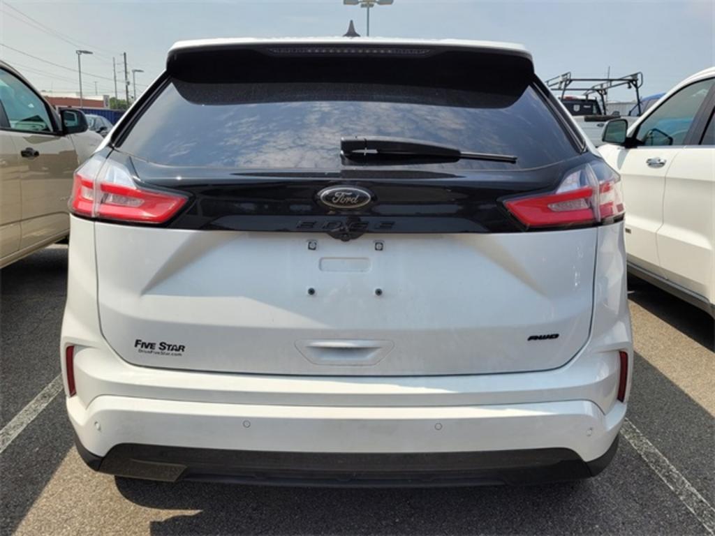 2022 Ford Edge - $29,588