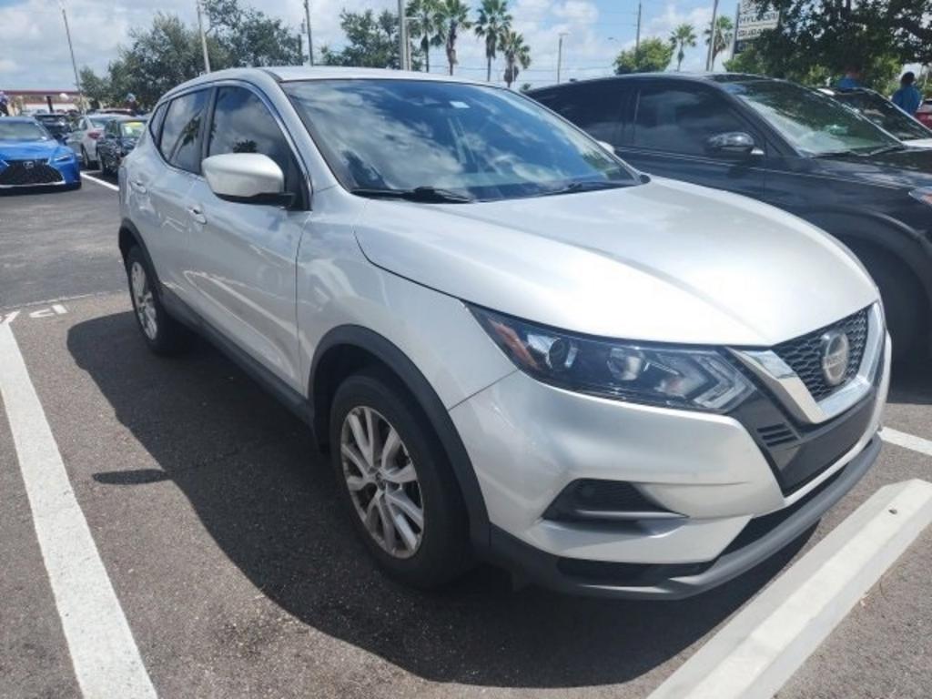 2020 Nissan Rogue - $20,000
