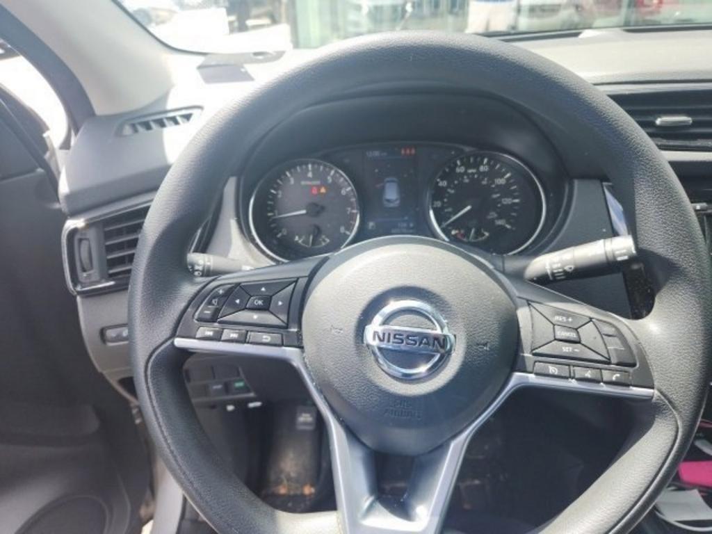 2020 Nissan Rogue - $20,000