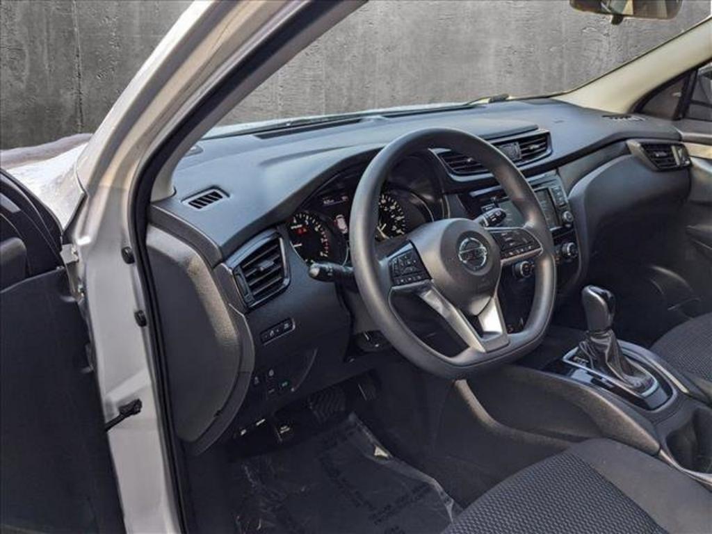2020 Nissan Rogue - $20,000