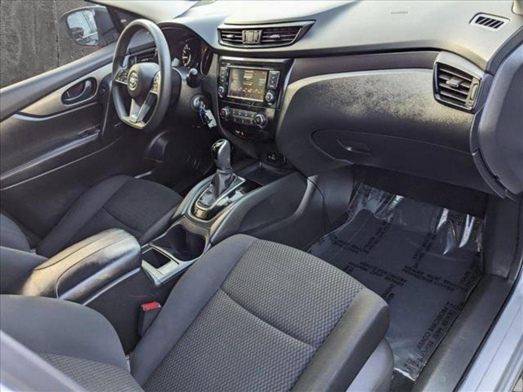 2020 Nissan Rogue - $20,000