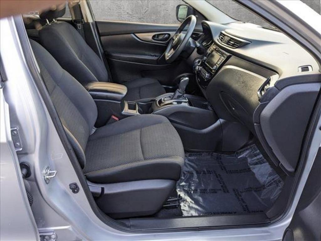 2020 Nissan Rogue - $20,000