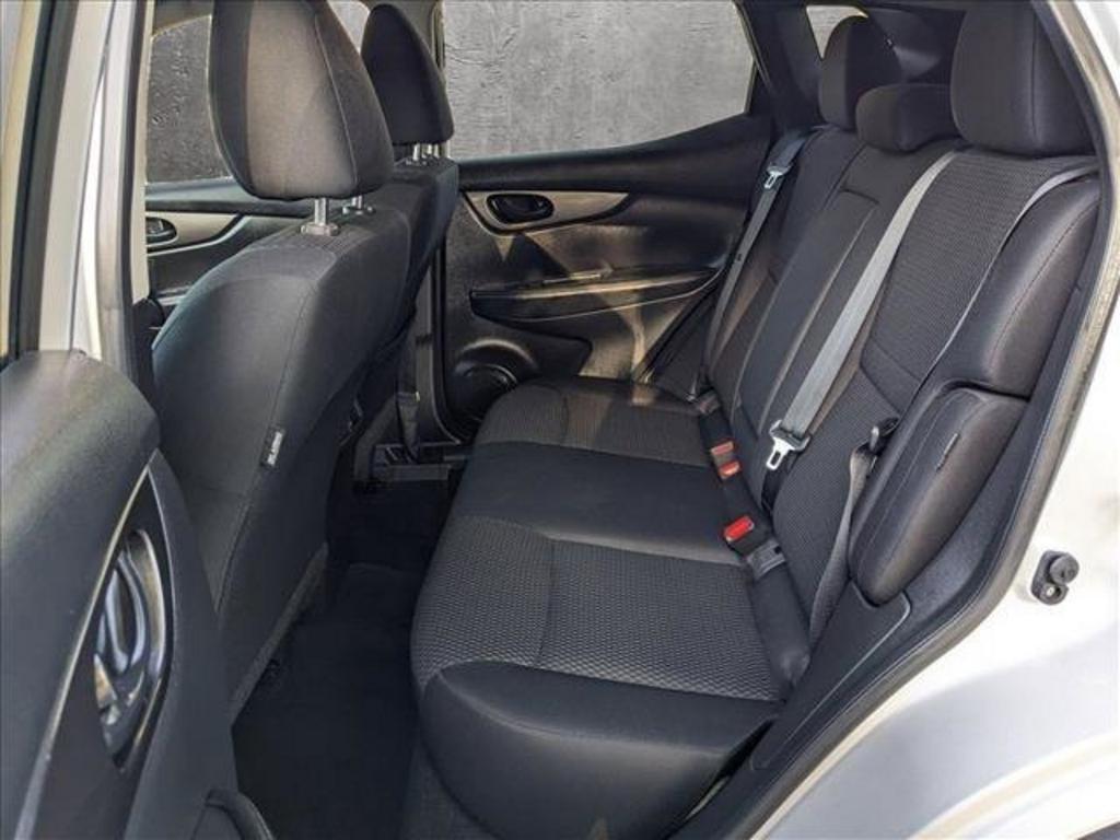 2020 Nissan Rogue - $20,000