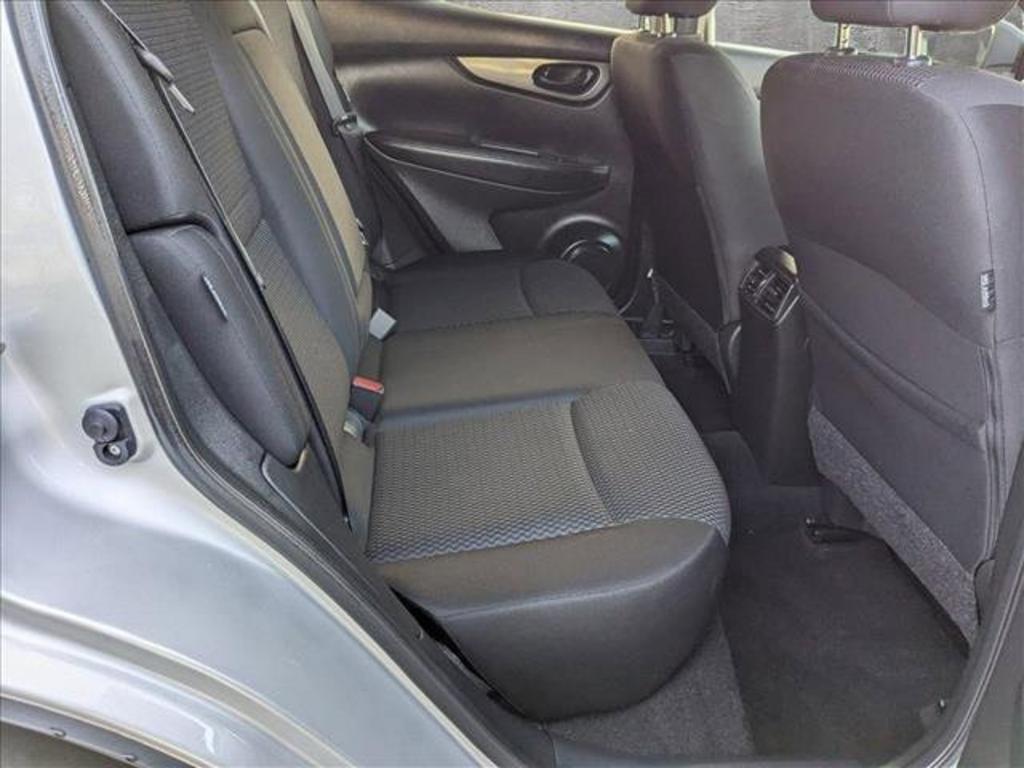 2020 Nissan Rogue - $20,000