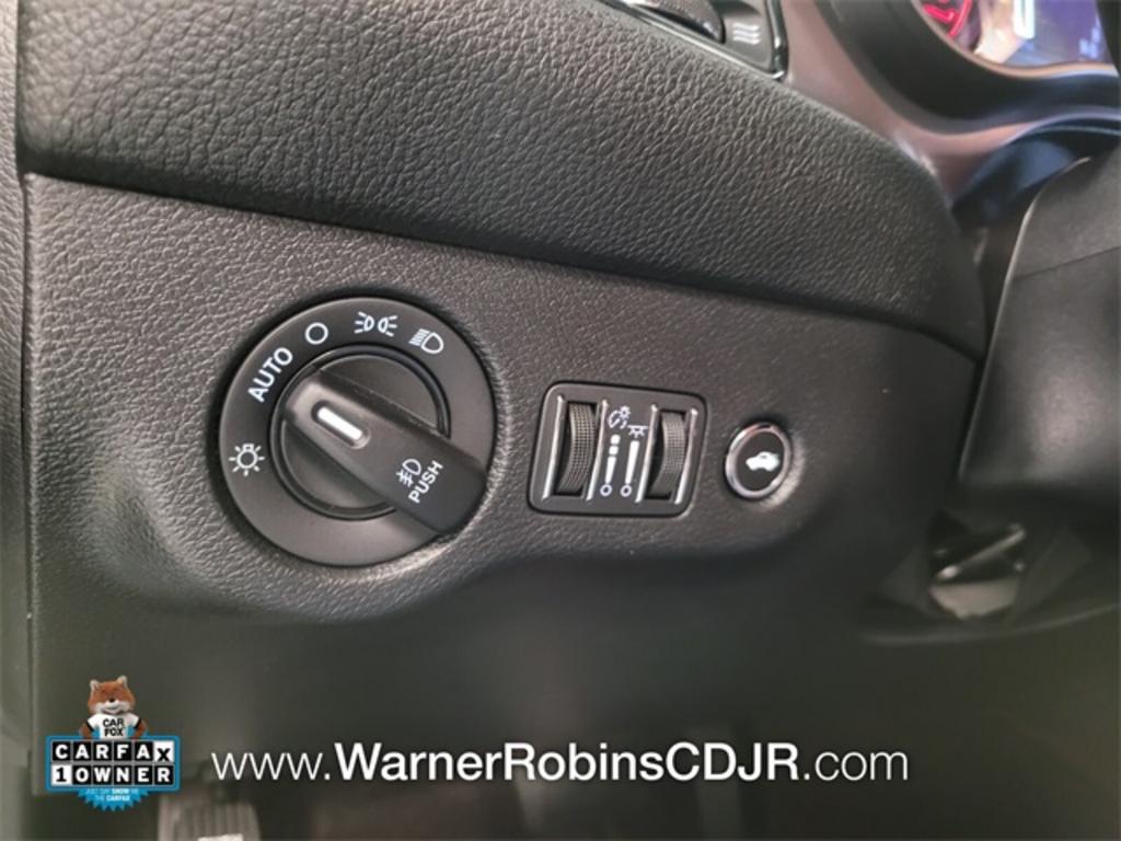 2022 Dodge Challenger - $28,000