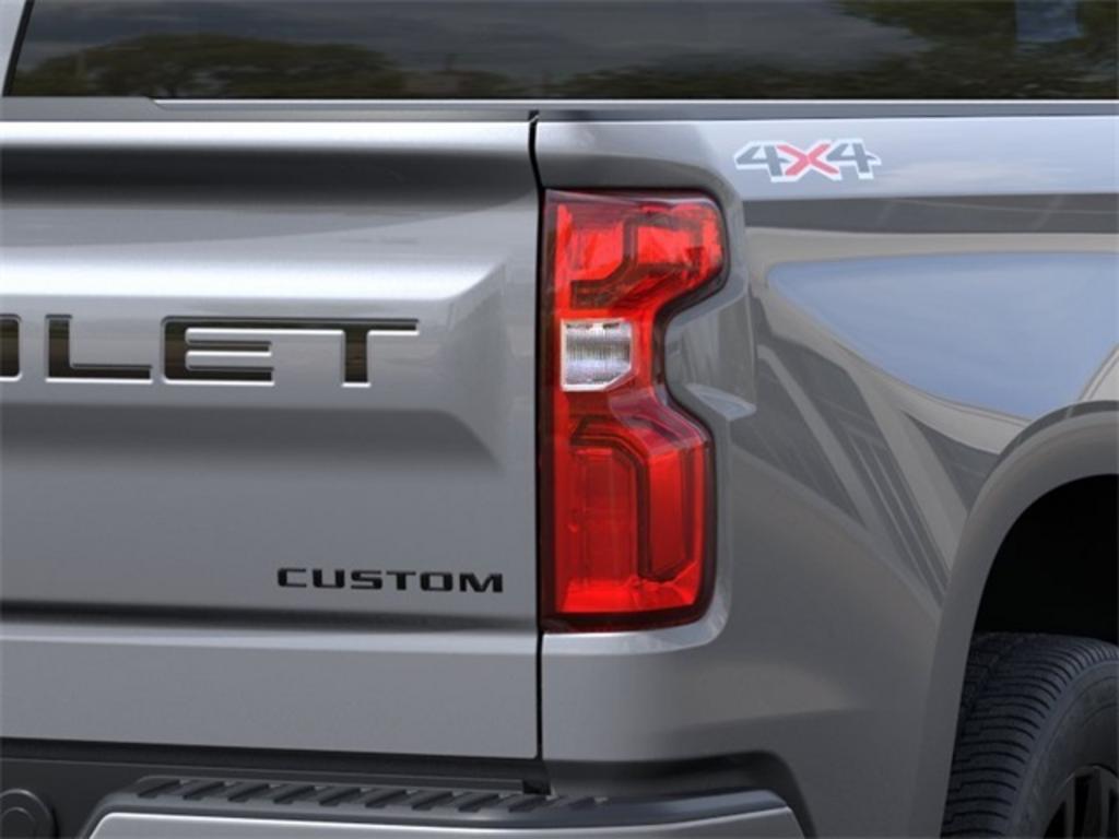2023 Chevrolet Silverado 1500 Custom photo