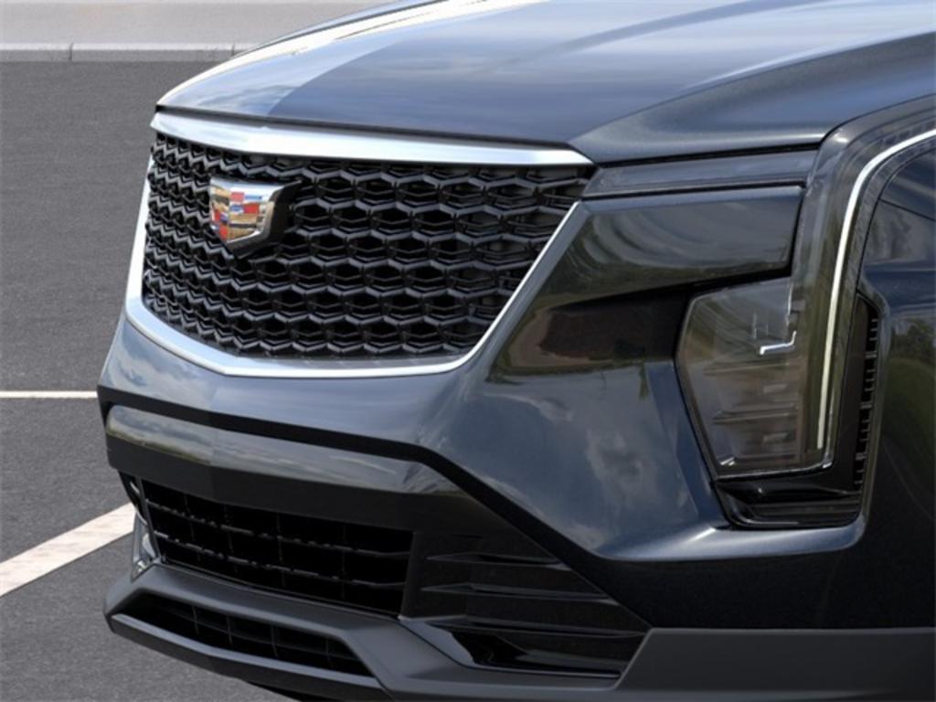 2024 Cadillac XT4 Luxury photo