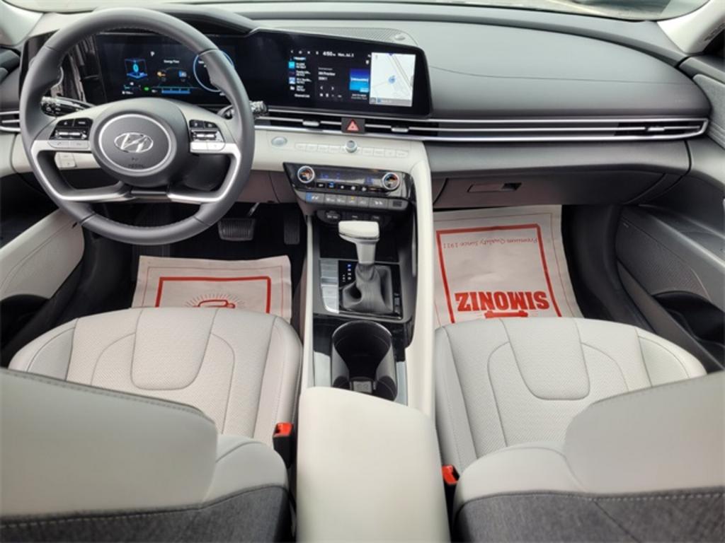 2023 Hyundai Elantra - $26,000