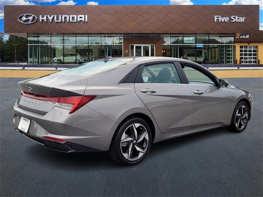 2023 Hyundai Elantra - $26,000