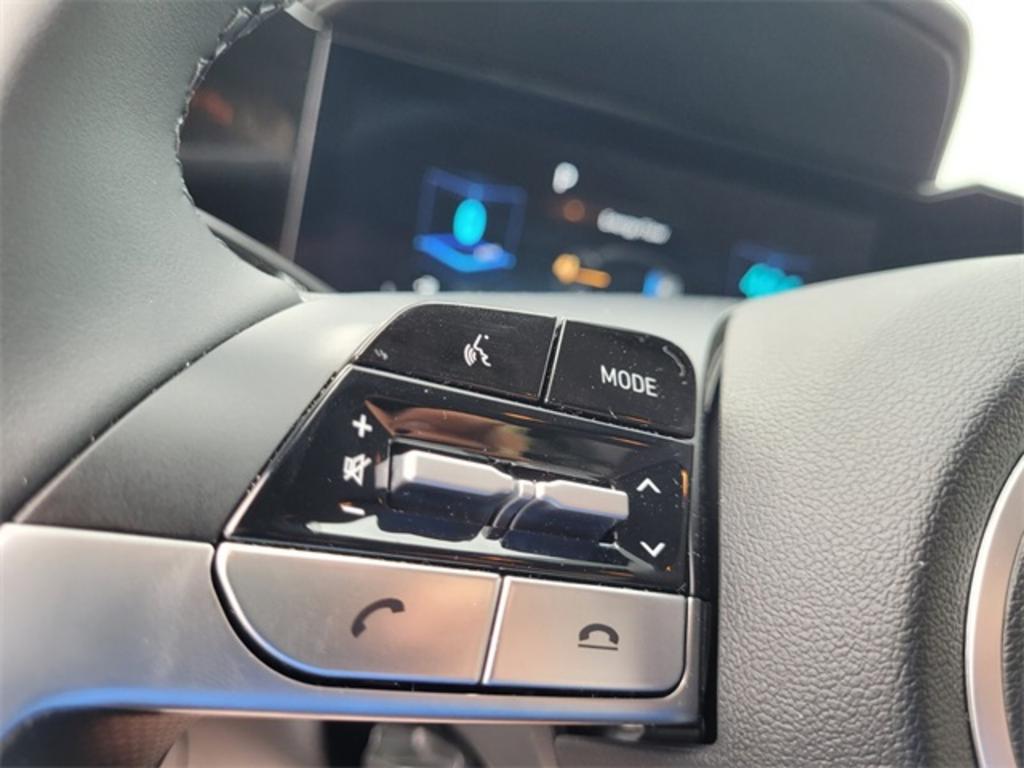 2023 Hyundai Elantra - $26,000