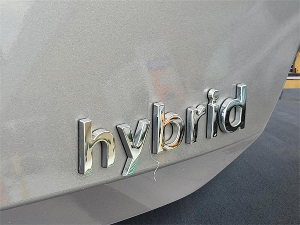 2023 Hyundai Elantra - $26,000