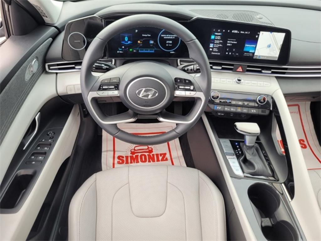 2023 Hyundai Elantra - $26,000