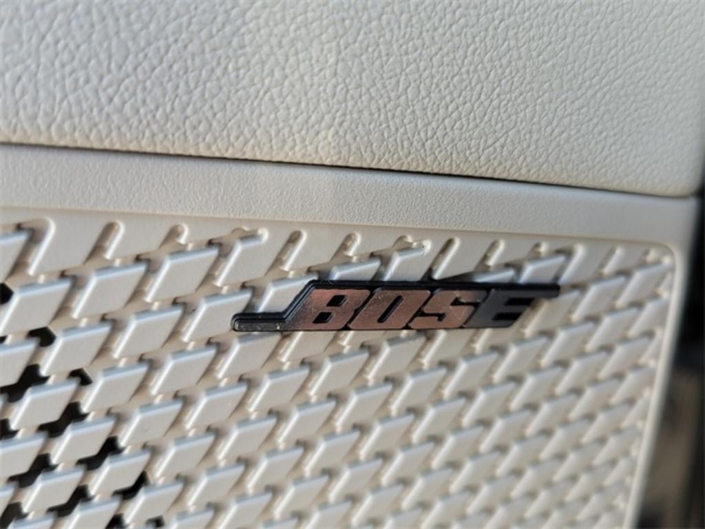 2023 Hyundai Elantra - $28,000